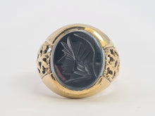 Load image into Gallery viewer, 0081: Vintage: 9ct Gold Centurion Hematite Signet Ring- Date-Mark 1986
