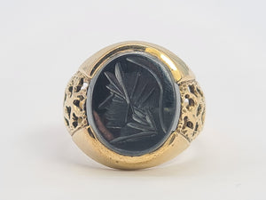 0081: Vintage: 9ct Gold Centurion Hematite Signet Ring- Date-Mark 1986