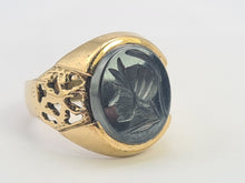 Load image into Gallery viewer, 0081: Vintage: 9ct Gold Centurion Hematite Signet Ring- Date-Mark 1986
