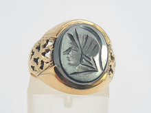 Load image into Gallery viewer, 0081: Vintage: 9ct Gold Centurion Hematite Signet Ring- Date-Mark 1986
