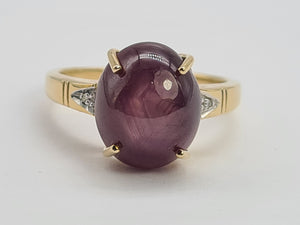 0472: Vintage: 9ct Gold Cabochon Star Ruby Diamonds Ring - exquisite