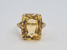 Load image into Gallery viewer, 0464: Vintage: 9ct Gold Amarillo Emerald Cut Citrine Ring- Date-Mark 1966
