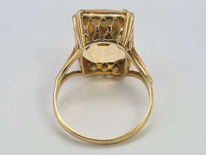 0464: Vintage: 9ct Gold Amarillo Emerald Cut Citrine Ring- Date-Mark 1966