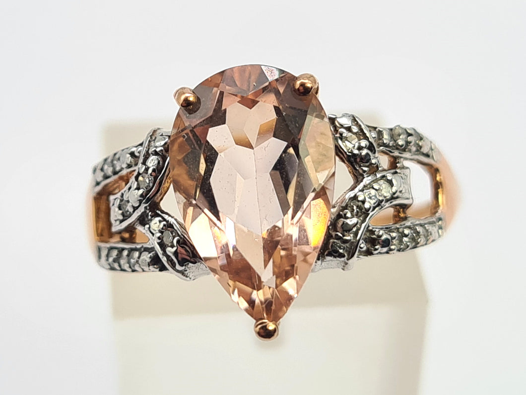 0438: Vintage: 9ct Rose Gold Pink Morganite 14 Diamonds Ring- Peachy