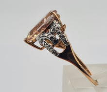 Load image into Gallery viewer, 0438: Vintage: 9ct Rose Gold Pink Morganite 14 Diamonds Ring- Peachy
