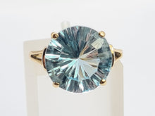 Load image into Gallery viewer, 5147: Vintage 9ct Gold Round Cut Azure Topaz Solitaire- Heavenly blue
