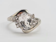 Load image into Gallery viewer, 0250: Vintage: 9ct White Gold Glacier Quartz White Sapphires Cocktail Ring
