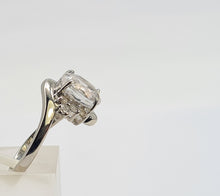 Load image into Gallery viewer, 0250: Vintage: 9ct White Gold Glacier Quartz White Sapphires Cocktail Ring
