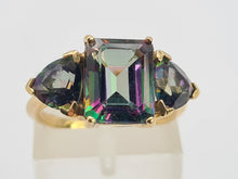 Load image into Gallery viewer, 0406: Vintage: 9ct Gold Caribbean Topaz Trilogy Ring- geometric symmetry, lovely colours
