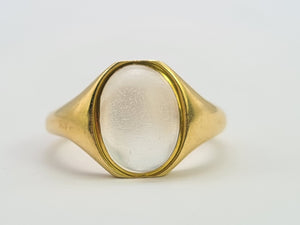 0410: Vintage & Old 18ct Gold Cabochon Cut Moonstone Ring- a rare find