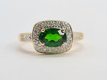 Load image into Gallery viewer, 0413: Vintage: 14ct Gold Green Diopside 16 Diamonds Art Deco Style Dress Ring
