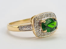 Load image into Gallery viewer, 0413: Vintage: 14ct Gold Green Diopside 16 Diamonds Art Deco Style Dress Ring
