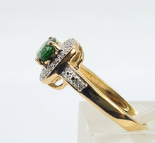 Load image into Gallery viewer, 0413: Vintage: 14ct Gold Green Diopside 16 Diamonds Art Deco Style Dress Ring
