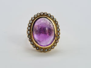 0414: Vintage: 18ct Gold "Carbuncle" Lilac Amethysts 28 Seed Pearls Ring