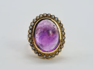 0414: Vintage: 18ct Gold "Carbuncle" Lilac Amethysts 28 Seed Pearls Ring