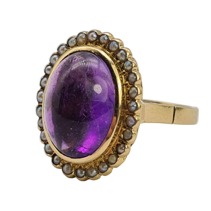 6395: Vintage: 18ct Gold "Carbuncle" Lilac Amethysts 28 Seed Pearls Ring