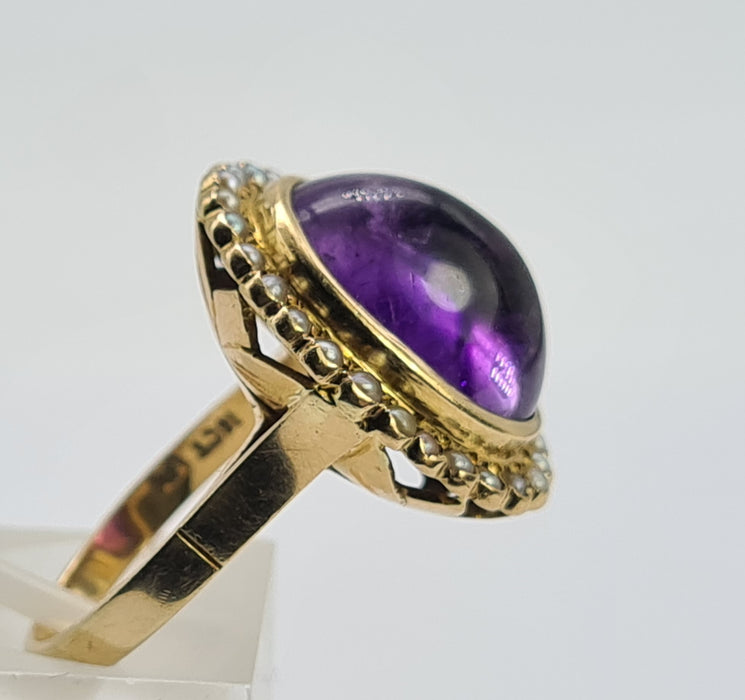6395: Vintage: 18ct Gold "Carbuncle" Lilac Amethysts 28 Seed Pearls Ring