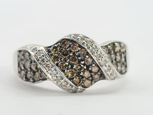 0443: Vintage 9ct White Gold Cognac Diamonds & Diamonds Ring- sparkling statement