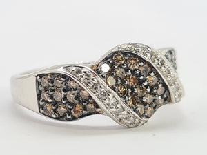 0443: Vintage 9ct White Gold Cognac Diamonds & Diamonds Ring- sparkling statement