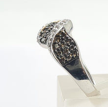 Load image into Gallery viewer, 0443: Vintage 9ct White Gold Cognac Diamonds &amp; Diamonds Ring- sparkling statement
