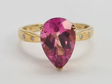 Load image into Gallery viewer, 0473: Vintage 9ct Gold Pear Cut Pink Topaz Diamonds Cocktail Ring- lovely combination
