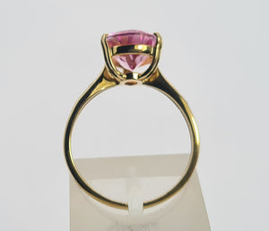 0473: Vintage 9ct Gold Pear Cut Pink Topaz Diamonds Cocktail Ring- lovely combination