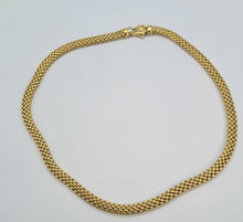 Load image into Gallery viewer, 0120:Vintage: 18ct Gold Milanese  Necklace 43cm Long 36.7grams- By FOPE Italian Jewellery
