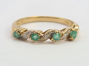 0251: Vintage: 9ct Gold Emeralds Diamonds Half-Eternity/ Stacker Ring- Classic