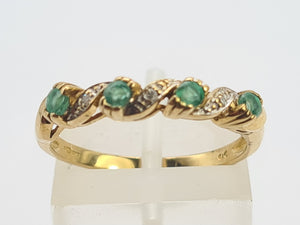 0251: Vintage: 9ct Gold Emeralds Diamonds Half-Eternity/ Stacker Ring- Classic