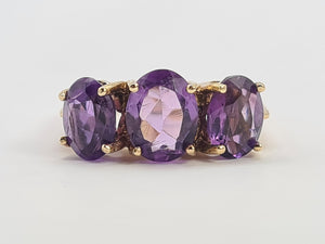 0647: Vintage: Statement 9ct Gold Violet Amethysts Trilogy- Date-Mark 1974