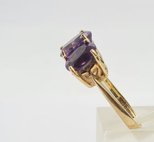 0647: Vintage: Statement 9ct Gold Violet Amethysts Trilogy- Date-Mark 1974