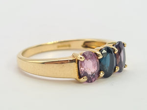 0678: Vintage: 9ct Gold Blue & Purple Spinels Dress Ring- beautifully paired