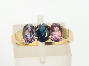 0678: Vintage: 9ct Gold Blue & Purple Spinels Dress Ring- beautifully paired