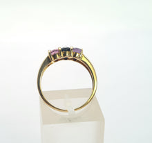 Load image into Gallery viewer, 0678: Vintage: 9ct Gold Blue &amp; Purple Spinels Dress Ring- beautifully paired
