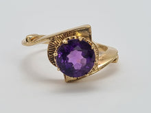 Load image into Gallery viewer, 0725: Vintage: Extraordinary 9ct Gol Round Cut Amethyst Ring - Date-Mark 1970
