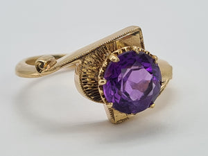 0725: Vintage: Extraordinary 9ct Gol Round Cut Amethyst Ring - Date-Mark 1970