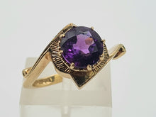 Load image into Gallery viewer, 0725: Vintage: Extraordinary 9ct Gol Round Cut Amethyst Ring - Date-Mark 1970
