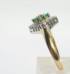 0729: Vintage: 9ct Gold Emeralds Diamonds Geometric Set Ring- lovely symmetry