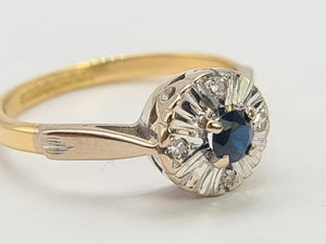 0755: Vintage: 18ct Gold French Blue Sapphire Diamonds Daisy Ring- Date-Mark 1968