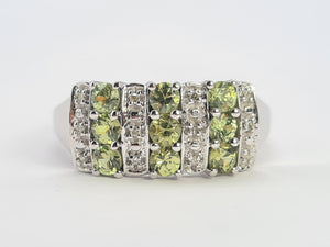 0666: Vintage: 9ct Gold Peridots Diamonds Ring- gorgeous, sparkling eye candy