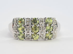 0666: Vintage: 9ct Gold Peridots Diamonds Ring- gorgeous, sparkling eye candy