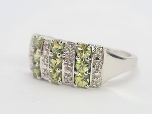 0666: Vintage: 9ct Gold Peridots Diamonds Ring- gorgeous, sparkling eye candy