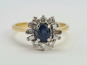 0685: Exceptional 18ct Cornflower Blue Sapphire Diamonds Flower Head Ring- Date Mark 1988