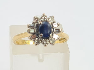 0685: Exceptional 18ct Cornflower Blue Sapphire Diamonds Flower Head Ring- Date Mark 1988