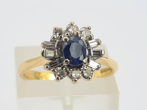 0685: Exceptional 18ct Cornflower Blue Sapphire Diamonds Flower Head Ring- Date Mark 1988