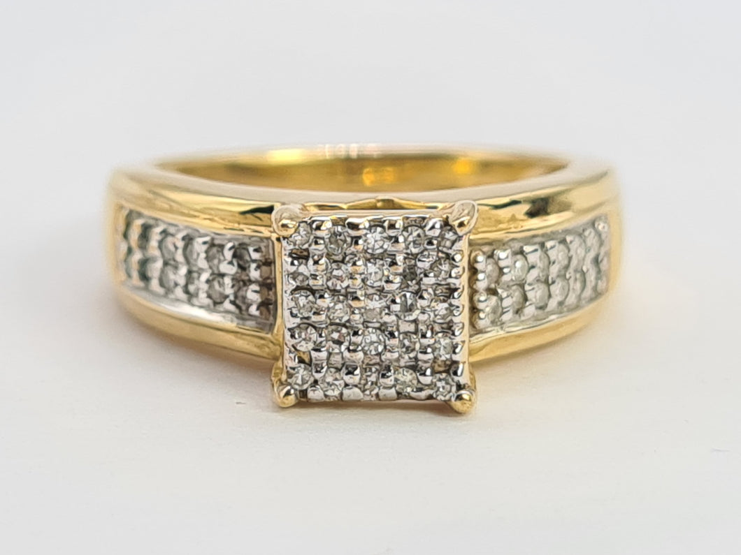 0690: Vintage 9ct Gold 49 Diamonds (1ct) Geometric Set Ring- fabulous