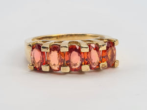 0706: Vintage Rare; 9ct Gold 5 Fiery Orange Sapphires Stacker/Dress Ring