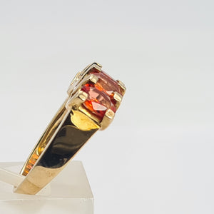 0706: Vintage Rare; 9ct Gold 5 Fiery Orange Sapphires Stacker/Dress Ring