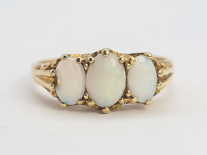 0743: Vintage: 9ct Gold White Opals Trilogy Ring- Date-Mark 1988- vibrant colours