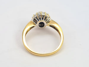 0751: Vintage: 18ct Gold Australian Blue Sapphire 22 Diamonds Ring